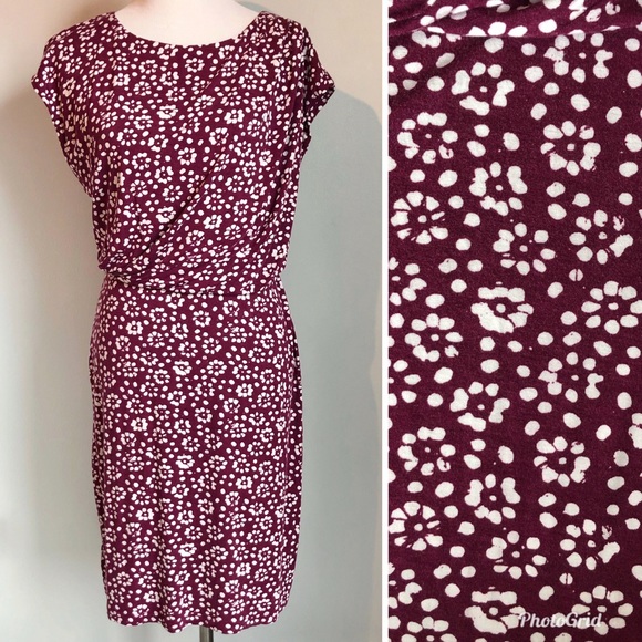 LOFT Dresses & Skirts - Loft Purple Burgundy Floral Jersey Casual Dress, size Small